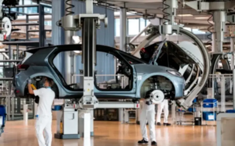 Làn Sóng Cắt Giảm Việc Làm Trong Ngành Ô Tô Châu Âu: Volkswagen Dẫn Đầu Với 50.000 Vị Trí