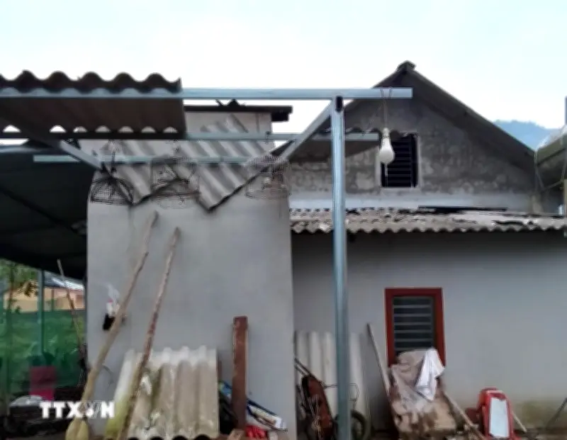 Lạng Sơn: Mưa lớn kèm gió lốc gây thiệt hại nặng, hơn 250 nhà bị tốc mái