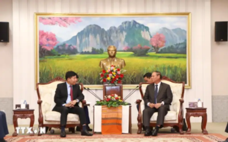 Lào luôn coi trọng và ưu tiên cao nhất cho việc phát triển quan hệ với Việt Nam