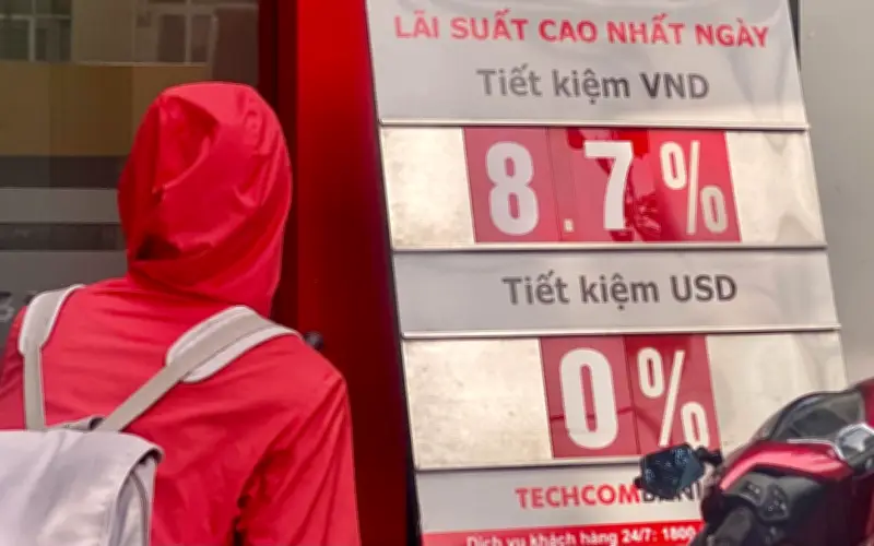 Loạt Ngân Hàng Lớn Tăng Lãi Suất Huy Động Vượt 8%/Năm, Điều Kiện Đặc Biệt Áp Dụng