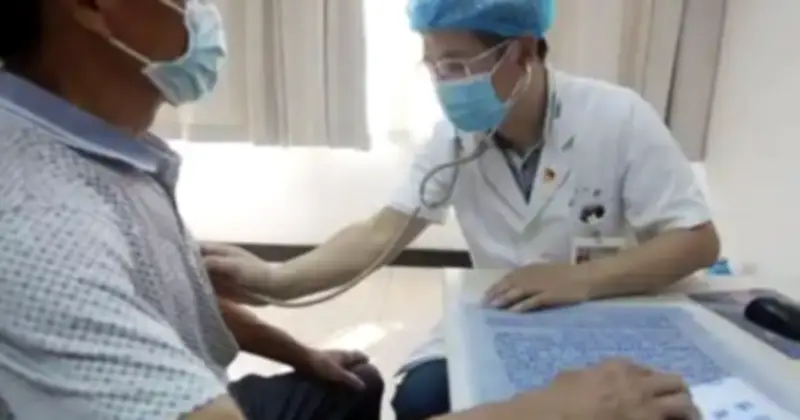 Lập Trình Viên Trung Quốc Phát Hiện Polyp Đại Tràng Do Thói Quen Tích Trữ Thực Phẩm