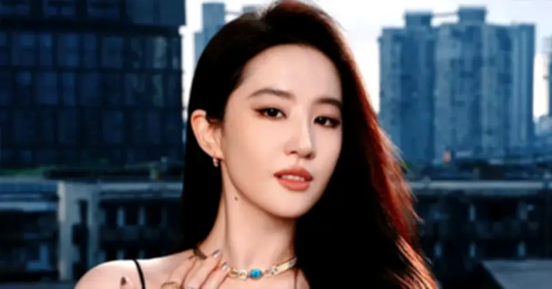 Lưu Diệc Phi: Cuộc Sống Bận Rộn Và Sự Nghiệp Rực Rỡ Ở Tuổi Trung Niên