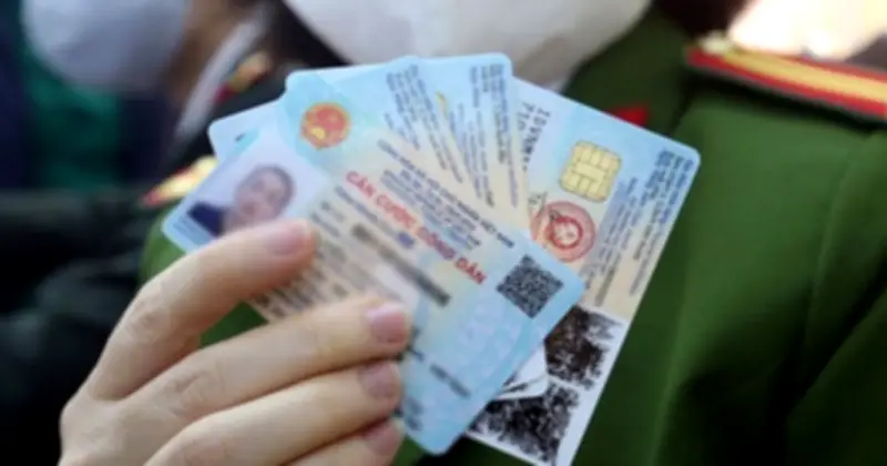 Luật Căn cước 2023: Những mốc tuổi bắt buộc đổi thẻ và hệ lụy nếu không tuân thủ