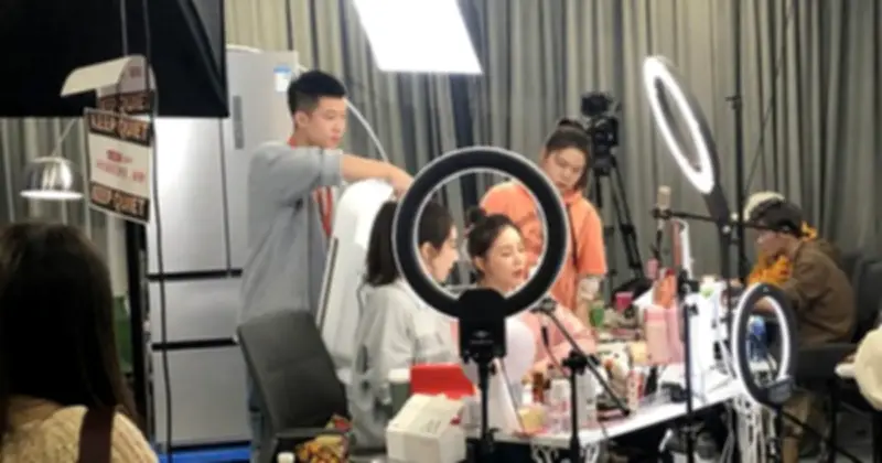 Luật Thương mại điện tử 2025 siết chặt livestream bán hàng, đặt trách nhiệm pháp lý rõ ràng