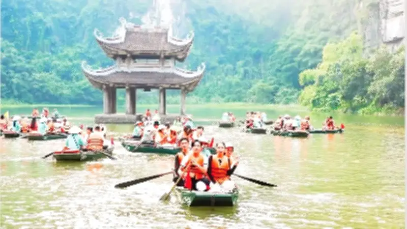 Đảm Bảo An Toàn Cho Du Khách Tại Các Lễ Hội Đầu Năm Ở Ninh Bình Và Hà Nội