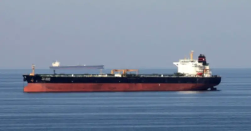 Mỹ cho phép Ấn Độ mua dầu Nga, xem xét hủy cấm vận để giảm áp lực thị trường