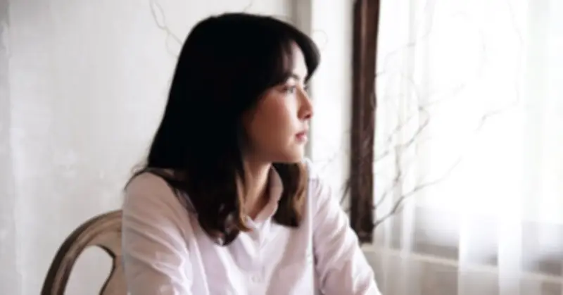 Mẹ khuyên con gái hủy hôn sau khi đi viếng đám tang nhà thông gia tương lai