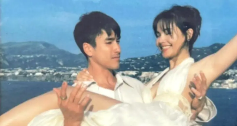 Mẹ Nadech bật khóc khi mở thiệp cưới, xác nhận hôn lễ truyền thống Isan ngày 17/4