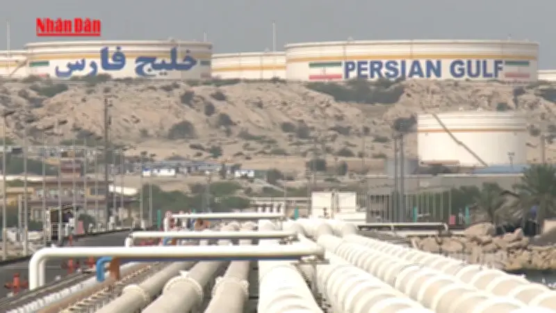 Mỹ Nới Lỏng Trừng Phạt Dầu Iran Để Hạ Nhiệt Giá Năng Lượng Toàn Cầu