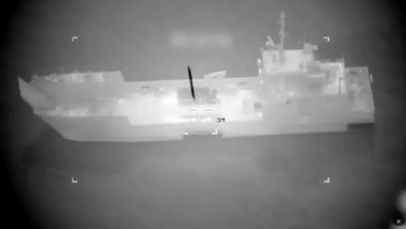 Mỹ Phá Hủy Hàng Loạt Tàu Rải Thủy Lôi Của Iran Gần Eo Biển Hormuz