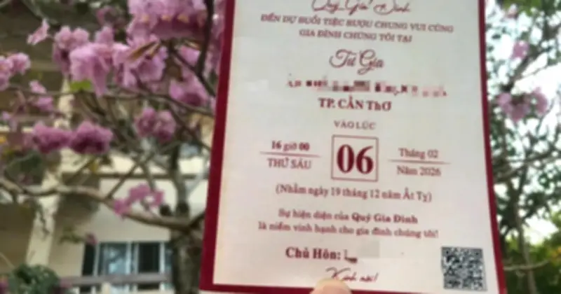Mã QR trên thiệp cưới: Tiện lợi hay thiếu tế nhị trong văn hóa Việt?