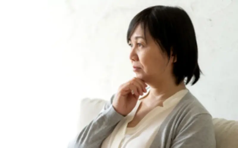 Mẹ ruột quyết không hy sinh thêm sau khi thấy con gái rạng rỡ bên mẹ chồng