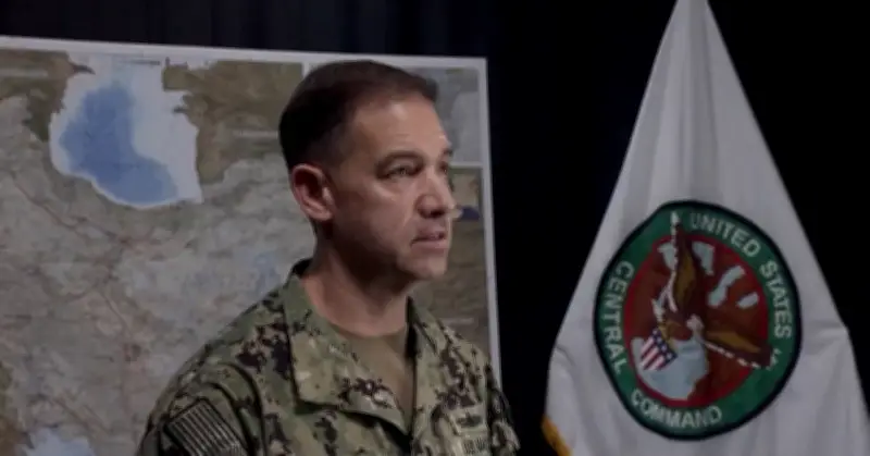 Mỹ tuyên bố phá hủy hơn nửa số xuồng vũ khí Iran đang áp sát tàu sân bay Lincoln