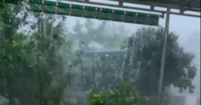 Mưa đá dữ dội bất ngờ trút xuống Phú Thọ, gây thiệt hại về tài sản