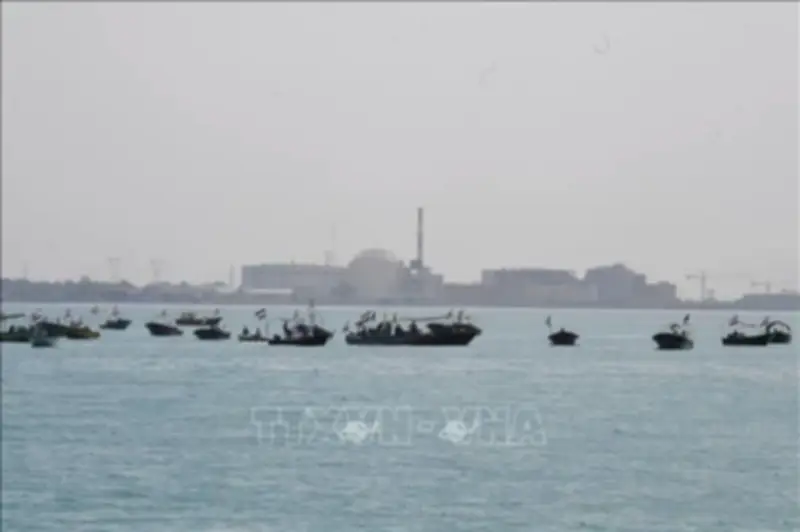 Maersk và các hãng vận tải ngừng qua Eo biển Hormuz, hàng không toàn cầu chịu ảnh hưởng