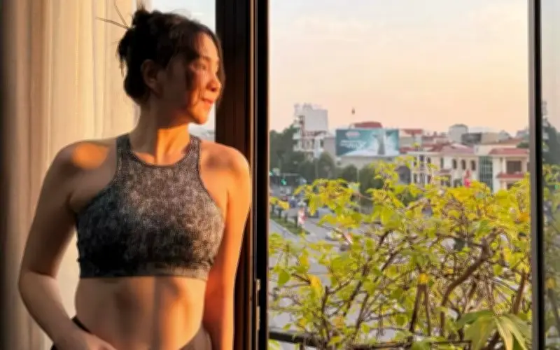 MC Mai Ngọc Lấy Lại Vóc Dáng Săn Chắc Sau 10 Tháng Sinh Con