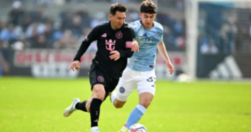 Messi vượt qua Pele với bàn thắng sút phạt thứ 71 trong sự nghiệp