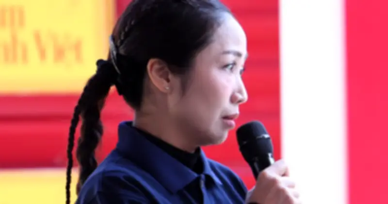 Mái Ấm Gia Đình Việt: Cảm động trước hoàn cảnh bé Huyền Trang mồ côi mẹ