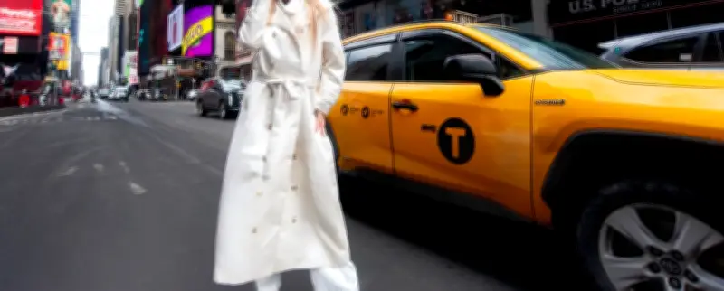 Miss Cosmo 2025 Yolina Linquist khoe bộ ảnh đầy quyến rũ và cá tính