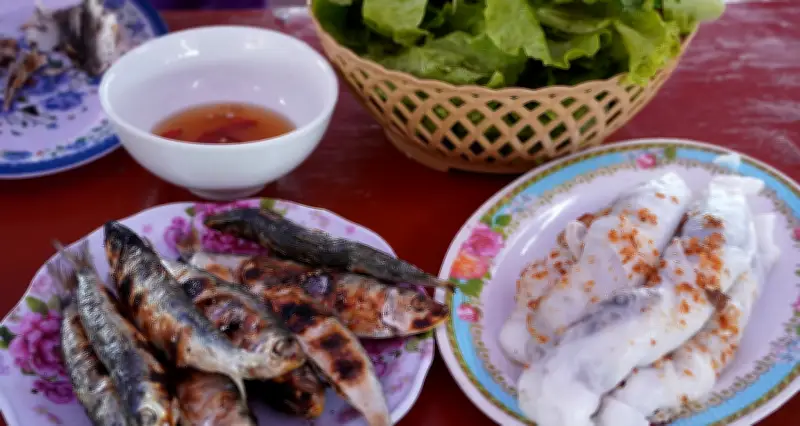 Món Ngon Bên Đền Thiêng Xứ Nghệ: Hương Vị Đậm Đà Khiến Du Khách Nhớ Mãi