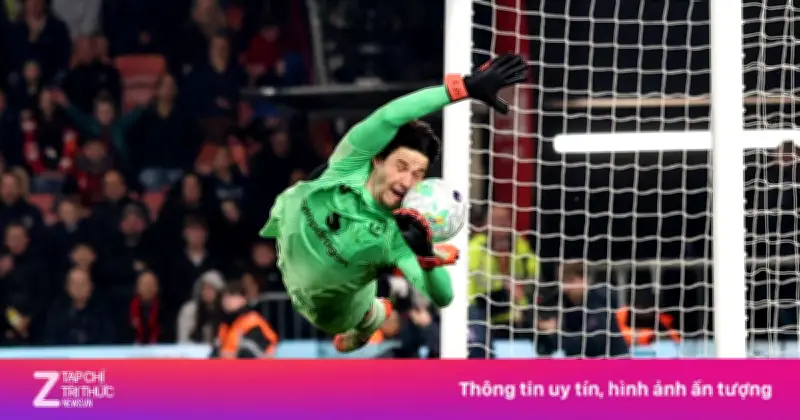 MU cần trao cơ hội cho Lammens để giải bài toán thủ môn kéo dài