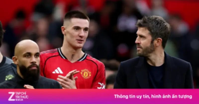 MU lội ngược dòng ấn tượng, Carrick làm được điều Amorim chưa từng