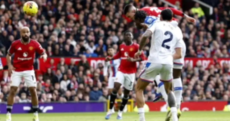 M.U Ngược Dòng Ấn Tượng, Vươn Lên Top 3 Ngoại Hạng Anh Dưới Thời HLV Carrick