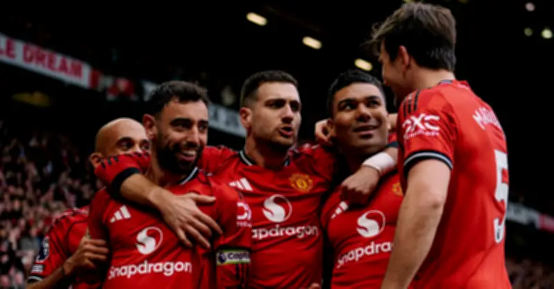 MU Thắng Giòn Aston Villa 3-1: Nhà Hát Của Điệu Samba Rashford Và Fernandes