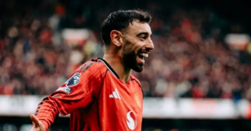 MU Thắng Thuyết Phục Aston Villa 3-1, Bruno Fernandes Lập Kỷ Lục Kiến Tạo