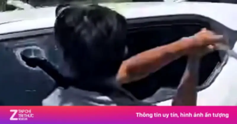 Mâu thuẫn vợ chồng, người đàn ông dùng gậy sắt đập vỡ kính taxi trên quốc lộ 20