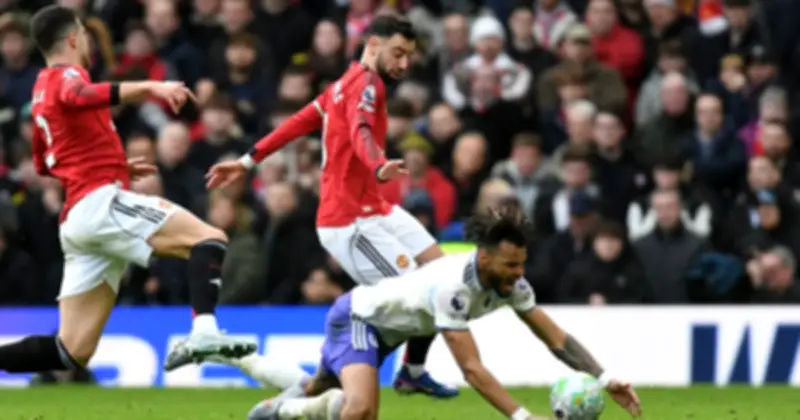 M.U vượt khó, đánh bại Aston Villa 3-1, củng cố vị trí thứ 3 Ngoại hạng Anh