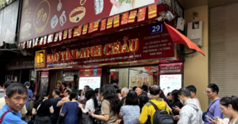 Mua vàng tại Bảo Tín Minh Châu: Dưới 2 chỉ nhận ngay, trên 2 chỉ phải chờ giấy hẹn