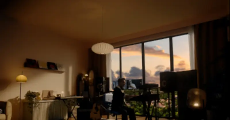 MV 'Muôn Vị Nhân Sinh': Ngôn Ngữ Điện Ảnh Kể Hành Trình Tìm Nhà