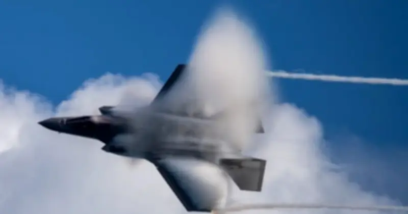 Máy bay F-35 Mỹ bị Iran bắn trúng, buộc hạ cánh khẩn cấp tại căn cứ Trung Đông