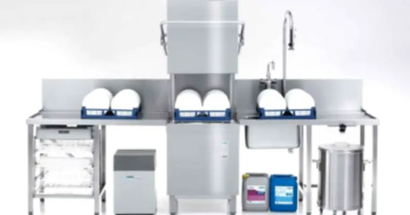 Máy Rửa Bát Công Nghiệp: Giải Pháp Vệ Sinh Hiệu Quả Cho Nhà Hàng, Khách Sạn