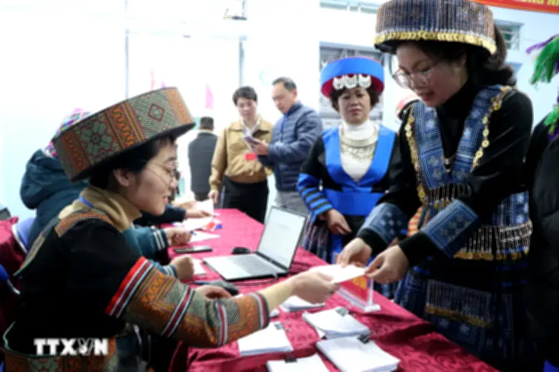 Đến 9 giờ sáng 15/3, nhiều địa phương ghi nhận tỷ lệ cử tri đi bầu cao