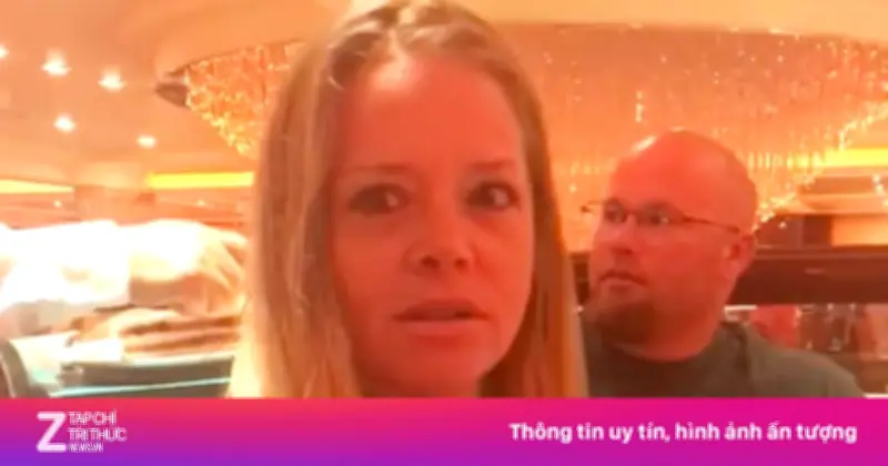 Nữ chính xịt keo vì chưa được cầu hôn, đã có người hát chúc mừng