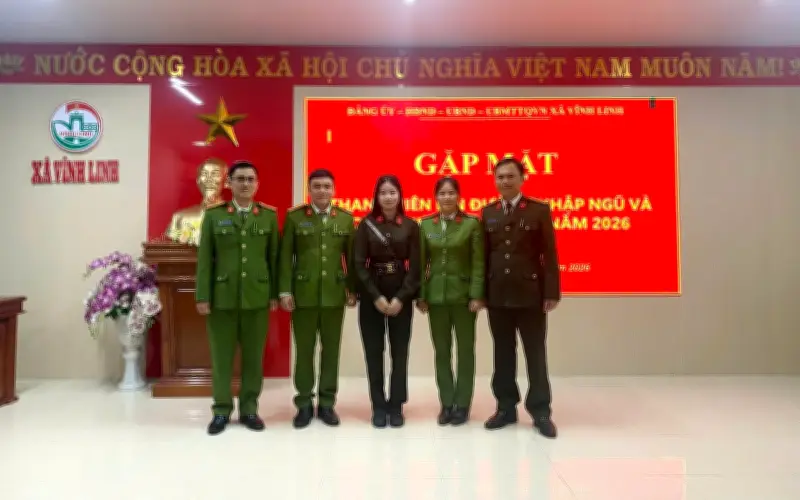 Nữ dược sĩ trẻ tình nguyện nhập ngũ, viết tiếp ước mơ công an ở Quảng Trị