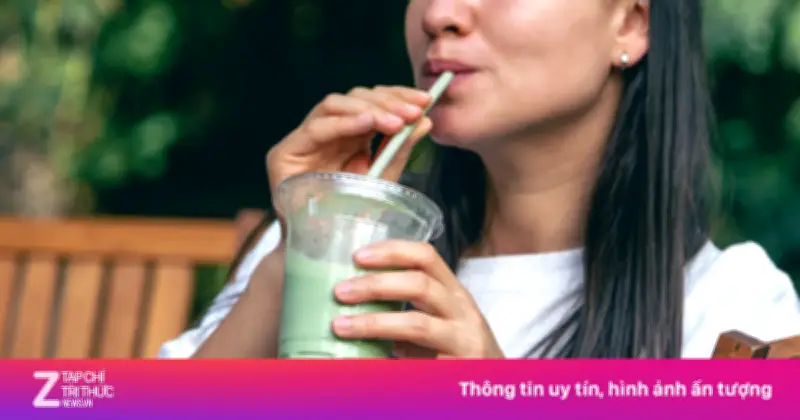 Nữ Sinh 18 Tuổi Suýt Hỏng Thận Vì Thói Quen Uống Ít Nước, Ăn Mì Gói Và Trà Sữa