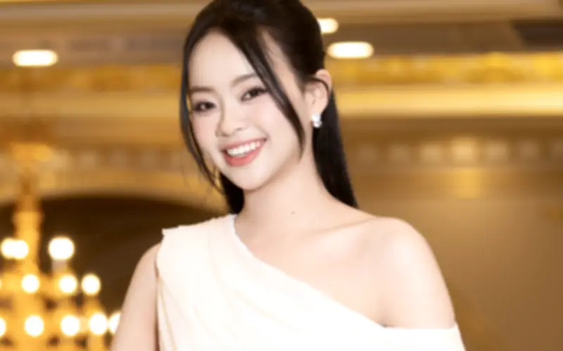 Nữ sinh Hải Phòng gây sốt tại Miss World Vietnam 2025 với vẻ đẹp thuần khiết