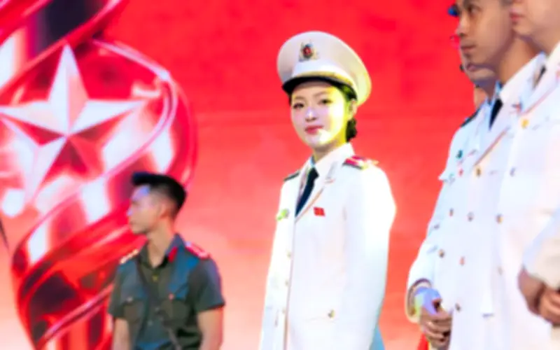 Nữ thượng úy 9X tài sắc là gương mặt trẻ Công an thủ đô tiêu biểu năm 2025