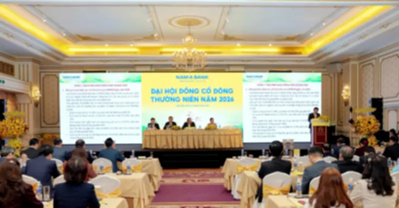 Nam A Bank Kiện Toàn Bộ Máy Lãnh Đạo, Đặt Mục Tiêu Tăng Trưởng Mạnh Năm 2026