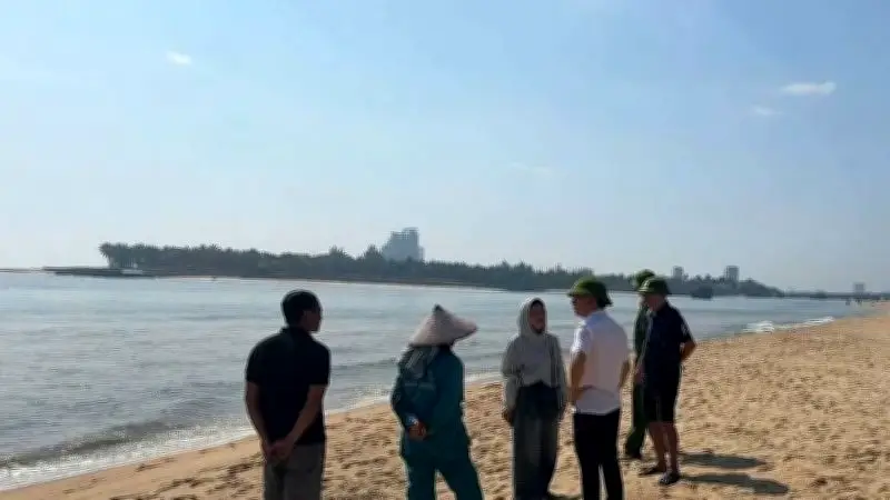 Nam du khách mất tích khi tắm biển Nhật Lệ, lực lượng chức năng khẩn trương tìm kiếm