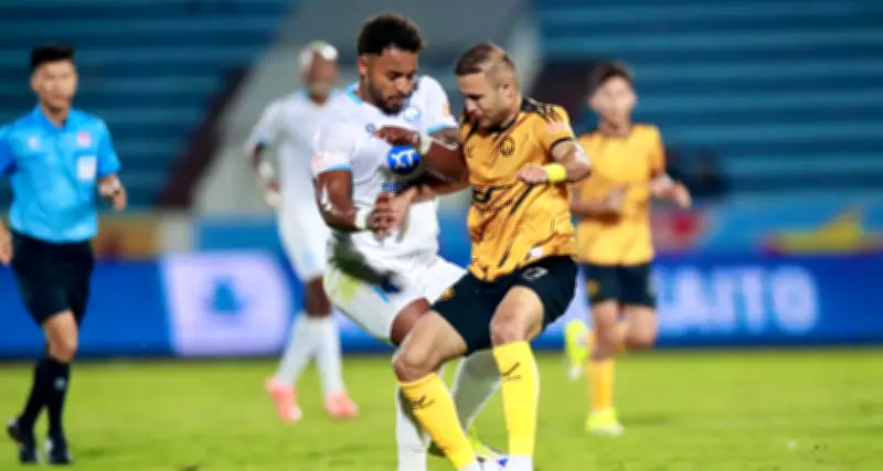 Nam Định 1-0 Thanh Hóa: Chiến thắng tối thiểu, Lucas nhận thẻ đỏ ở phút bù giờ