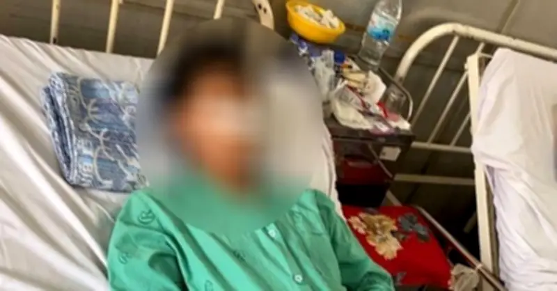 Nam sinh lớp 11 tại TP.HCM bị đánh hội đồng dã man, gãy mũi và chấn thương nặng