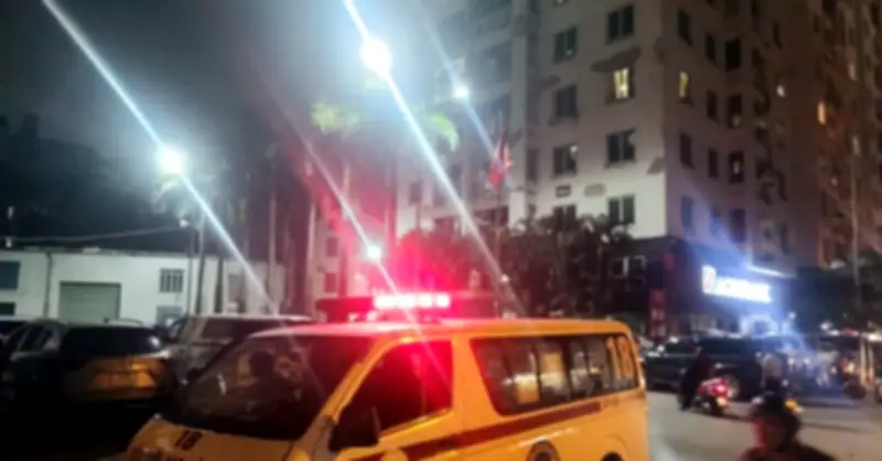 Nam sinh rơi từ tầng cao chung cư tử vong tại chỗ, nguyên nhân đang được làm rõ