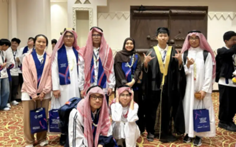 Nam sinh Việt giành 2 HCV Olympic Vật lý, trúng tuyển Đại học số 1 thế giới