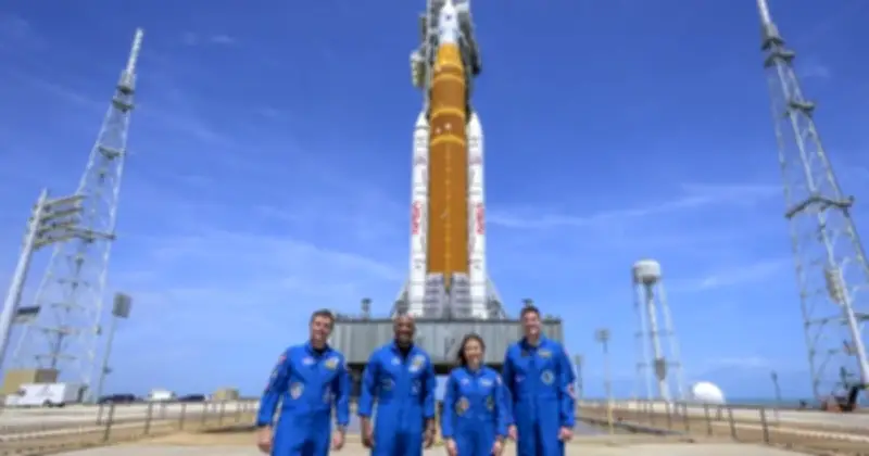 NASA đếm ngược phóng tàu có người lái lên mặt trăng sau hơn 50 năm