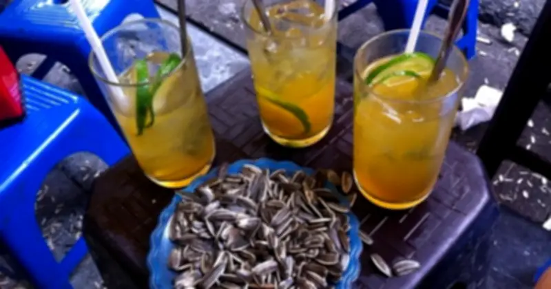 Nước Chanh: Thần Dược Vitamin C Và Lợi Ích Bất Ngờ Cho Sức Khỏe Thận