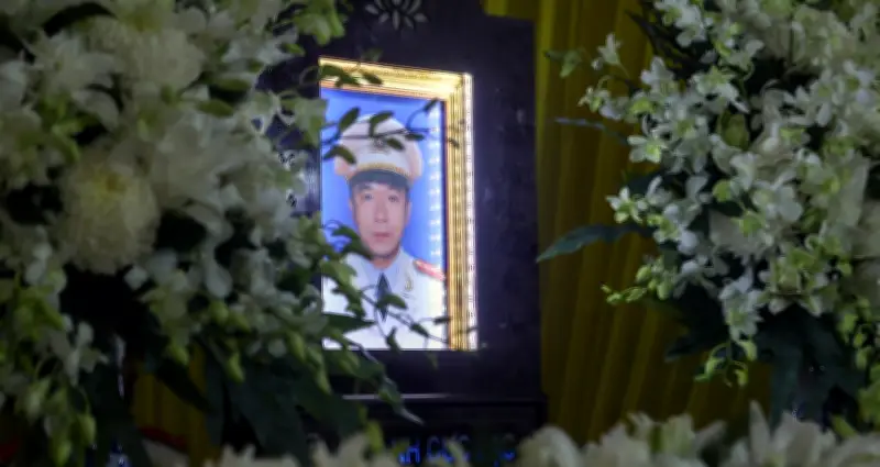 Nước mắt tiễn đưa Thiếu tá Công an hy sinh khi làm nhiệm vụ tại Hà Nội